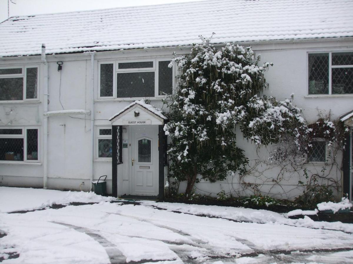 Cwmbach Guest House Neath Exterior photo