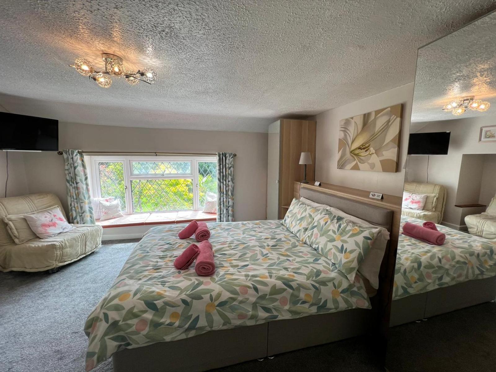 Cwmbach Guest House Neath Room photo