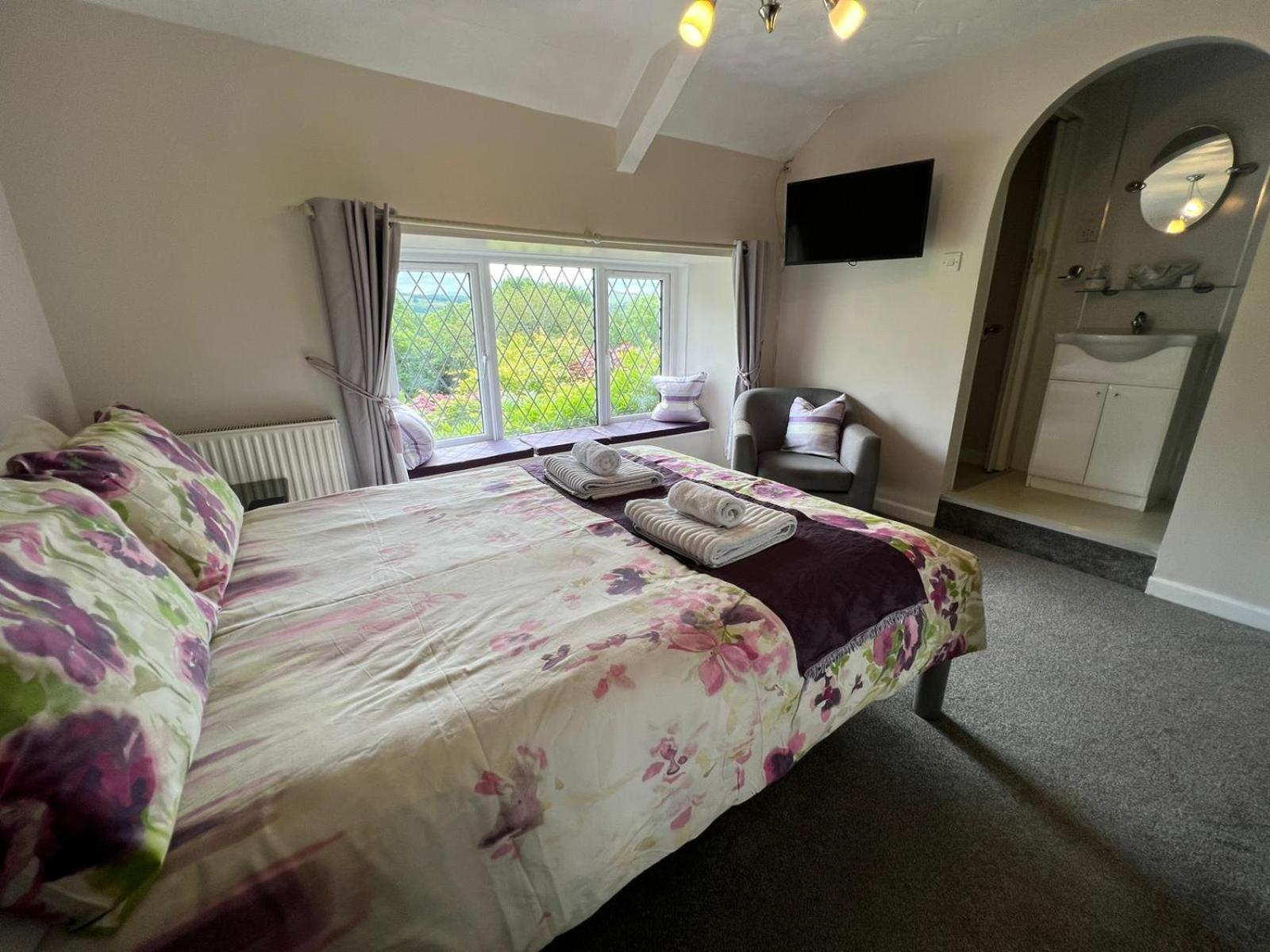 Cwmbach Guest House Neath Room photo